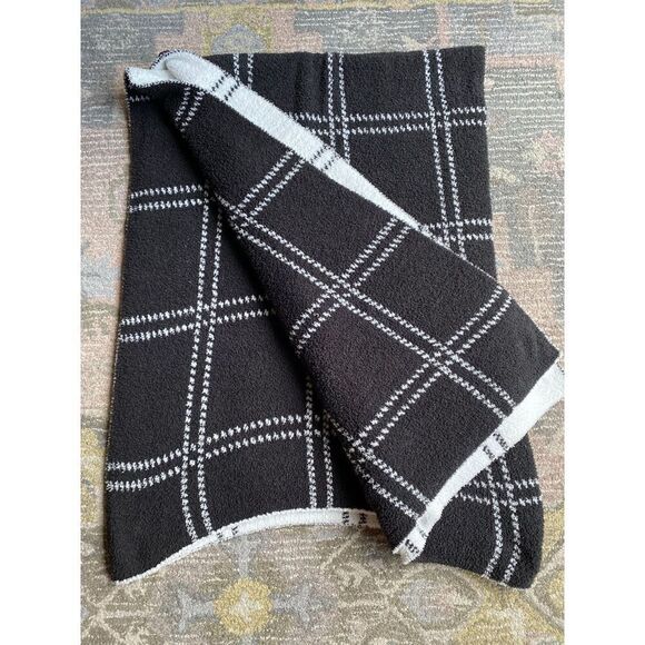 DKNY  Windowpane 50x60” Soft Throw Blanket - Picture 5 of 6